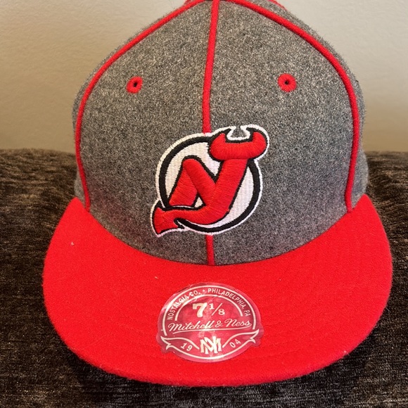 6 Men’s MLB and NHL ball caps - Picture 4 of 10